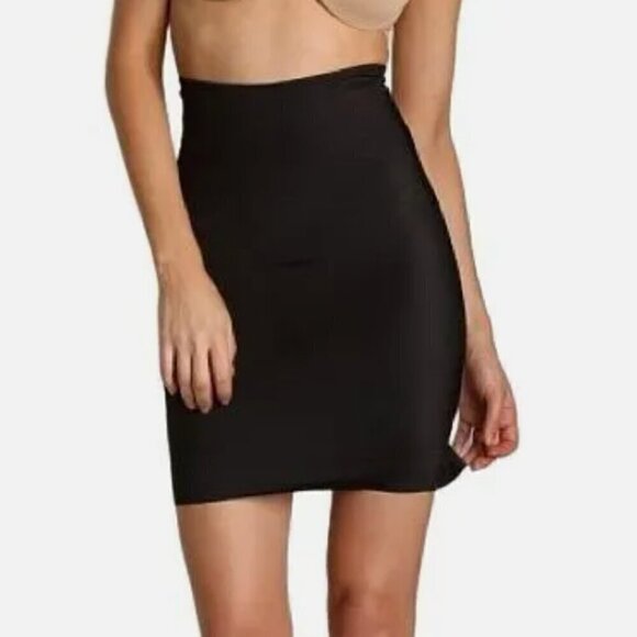 Spanx Simplicity Half Slip Size M - Picture 1 of 5